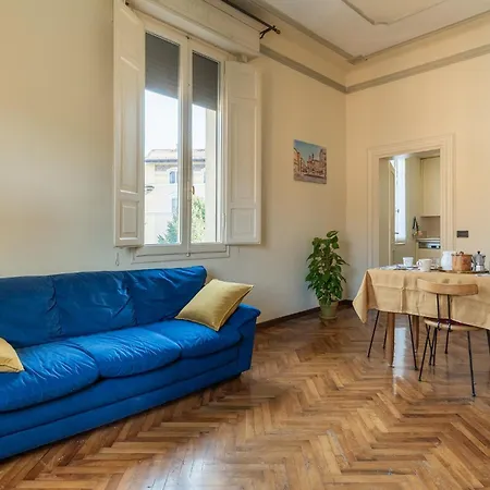 Xiigiugno Boutique * ボローニャ